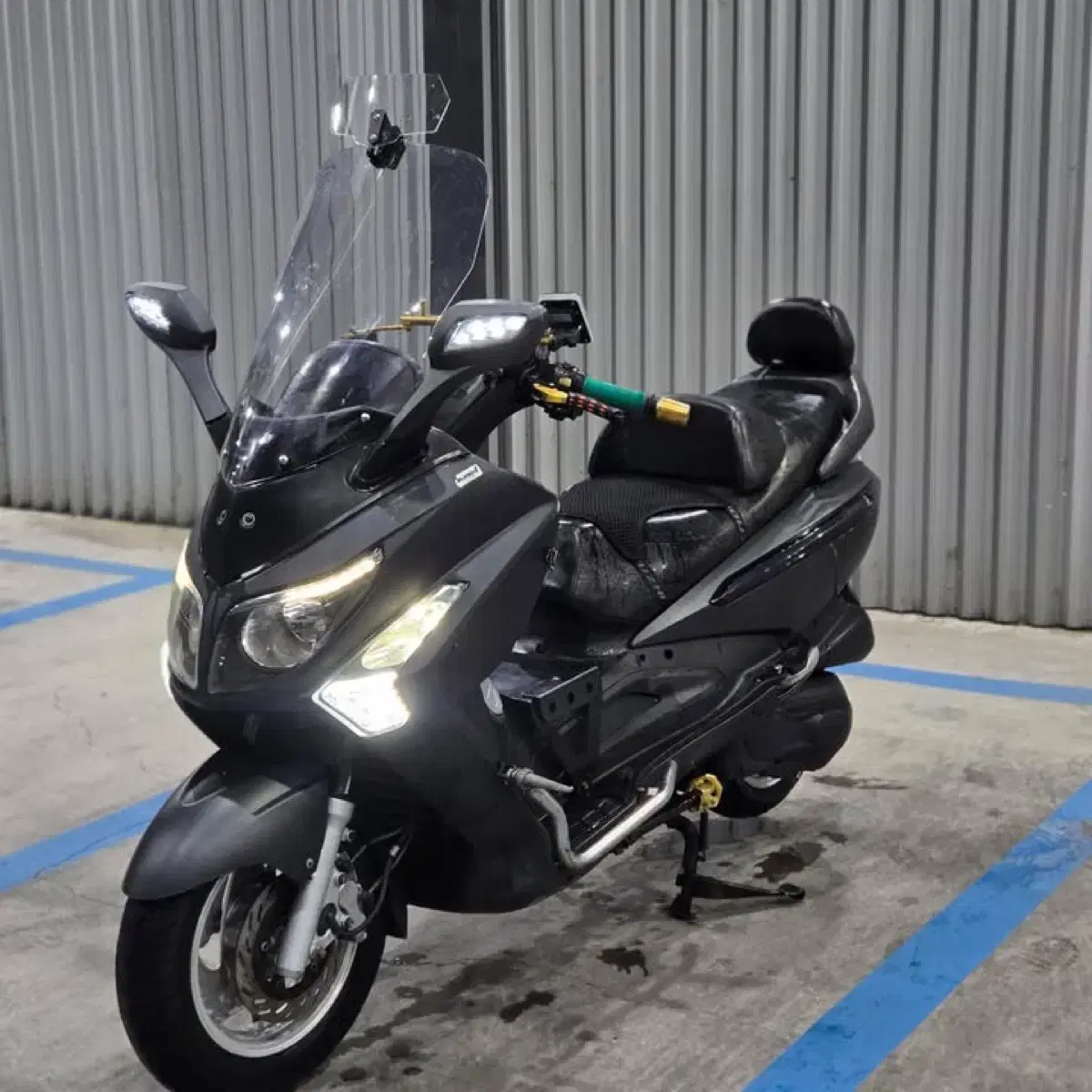 thumbnail-0